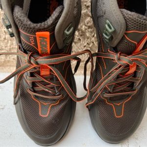 HOKA hiking boots size 9.5